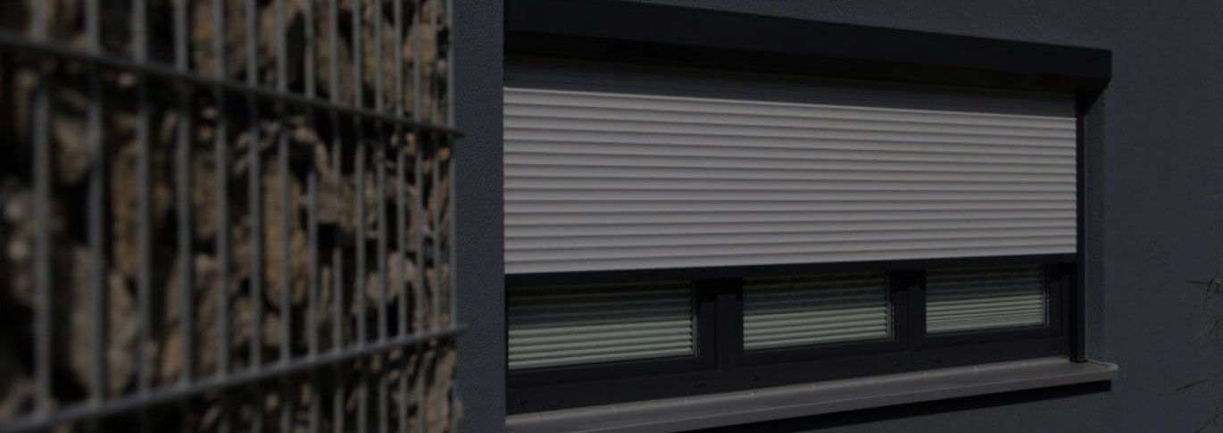 Rulouri aluminiu suprapuse banner